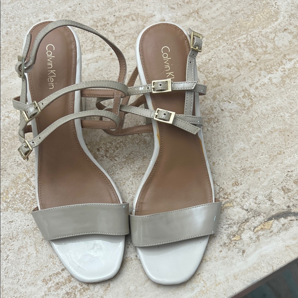 Calvin Klein Women's Sandals in Gray and Cream